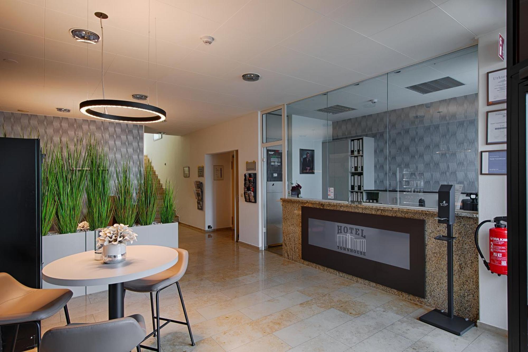 Hotel Townhouse Dahlewitz  ภายนอก รูปภาพ
