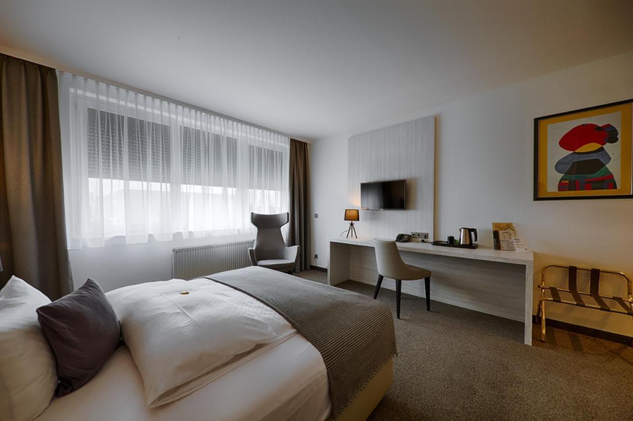 Hotel Townhouse Dahlewitz  ภายนอก รูปภาพ